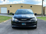 Used 2022 Chrysler Voyager LX image 5
