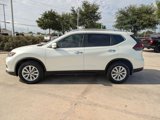 Used 2018 Nissan Rogue SV image 4