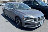 Used 2022 Volkswagen Passat 2.0T SE image 2