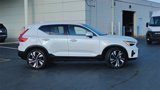 Certified 2025 Volvo XC40 B5 Plus image 2
