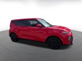 Used 2022 Kia Soul LX image 2