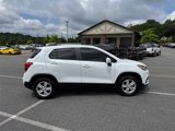 Used 2022 Chevrolet Trax LT w/ LT Convenience Package image 4