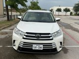 Used 2017 Toyota Highlander XLE image 3