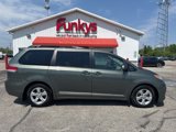 Used 2014 Toyota Sienna LE image 2