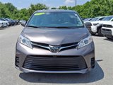 Used 2020 Toyota Sienna LE image 2