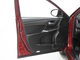 Certified 2017 Toyota Camry XLE image 4