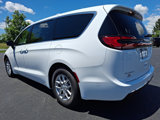 New 2025 Chrysler Pacifica Select image 3