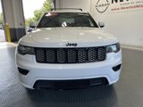 Used 2017 Jeep Grand Cherokee Altitude image 3