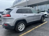 Used 2018 Jeep Cherokee Latitude w/ Cold Weather Group image 3