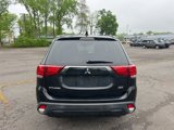 Used 2020 Mitsubishi Outlander SE image 3