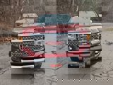 Used 2017 GMC Canyon Denali image 2