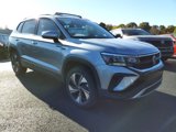 New 2024 Volkswagen Taos SE image 3