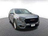 Used 2024 GMC Terrain SLE image 3