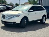 Used 2012 Lincoln MKX FWD image 3