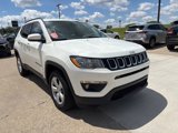 Used 2018 Jeep Compass Latitude w/ Cold Weather Group image 2