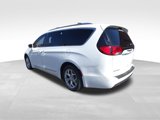 Used 2019 Chrysler Pacifica Limited image 3