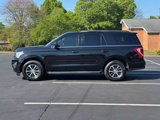 Used 2018 Ford Expedition XLT image 2