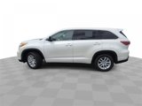 Used 2014 Toyota Highlander LE image 5