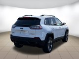 Used 2019 Jeep Cherokee Trailhawk image 3