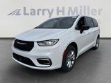 New 2025 Chrysler Pacifica Select image 4