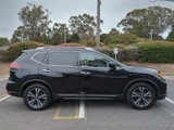 Used 2018 Nissan Rogue SL image 2