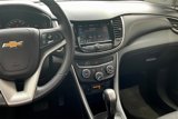 Used 2022 Chevrolet Trax LT w/ LT Convenience Package image 3