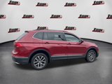 Used 2020 Volkswagen Tiguan SE w/ Panoramic Sunroof Package image 2