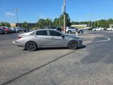 Used 2022 Hyundai Elantra SEL w/ Preferred Accessory Package image 2