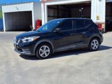 Used 2020 Nissan Kicks S image 3