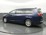 Used 2017 Chrysler Pacifica Touring image 3