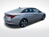Used 2023 Hyundai Elantra SEL w/ Convenience Package image 3