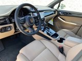 Certified 2025 Porsche Macan image 4