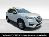 Used 2017 Nissan Rogue SV w/ SV Premium Package image 5