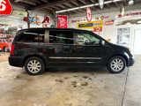 Used 2015 Chrysler Town & Country Touring image 6