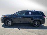Used 2016 Toyota Highlander XLE image 2