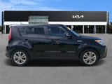 Used 2016 Kia Soul ! w/ Premium Package image 3