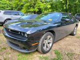 Used 2015 Dodge Challenger SXT image 3