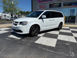 Used 2017 Dodge Grand Caravan GT image 2