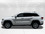 Used 2020 Jeep Grand Cherokee Laredo image 4