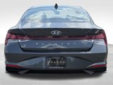 Used 2022 Hyundai Elantra SEL image 4