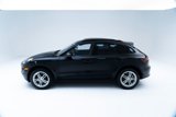 Certified 2018 Porsche Macan image 2