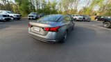 Used 2022 Nissan Altima 2.5 SV image 2
