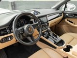 Certified 2022 Porsche Macan image 4