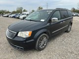 Used 2014 Chrysler Town & Country Touring-L w/ Driver Convenience Group image 2