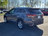 Used 2018 Toyota Highlander Limited image 3