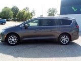 Used 2018 Chrysler Pacifica Touring Plus w/ Tire & Wheel Group image 2