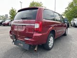 Used 2013 Chrysler Town & Country Touring image 3