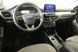Used 2022 Ford Escape SE image 2
