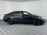 Used 2017 Toyota Corolla LE image 3