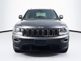 Used 2021 Jeep Grand Cherokee Laredo image 2